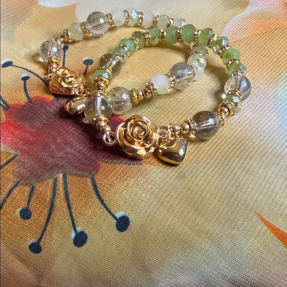 Fashion Jewelry Mint Green Teardrop Layered Necklace with Matching Bracelets - Picture 4 of 9